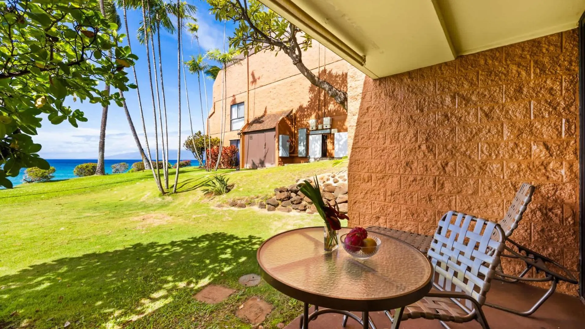 Kuleana Club #701 Oceanfront - 1 Bedroom 1 Bathroom - Ground Floor Kahana